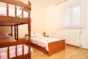 Fotografia z galérie ubytovania Family friendly house with a swimming pool Orihi, Central Istria - Sredisnja Istra - 7492 v destinácii Barban