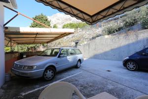 Fotografia z galérie ubytovania Apartments by the sea Mimice, Omis - 7522 v Mimiciach
