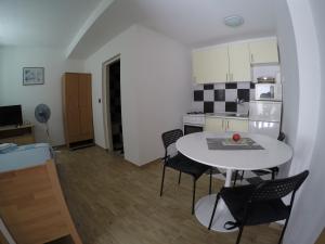 Fotografie z fotogalerie ubytování Apartments and rooms by the sea Bibinje, Zadar - 6199 v destinaci Bibinje + 13 fotografií