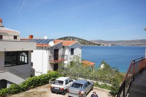 Fotografia z galérie ubytovania Family friendly apartments with a swimming pool Razanj, Rogoznica - 7606 v Ražanji
