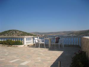 Fotografia z galérie ubytovania Family friendly apartments with a swimming pool Razanj, Rogoznica - 7606 v Ražanji