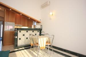 Galeriebild der Unterkunft Apartments by the sea Slatine, Ciovo - 7512 in Slatine