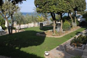 Zdjęcie z galerii obiektu Family friendly seaside apartments Kozino, Zadar - 6184 w Petrčane +37 zdjęć