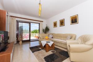 Fotografia z galérie ubytovania Apartments by the sea Okrug Gornji, Ciovo - 6078 v Trogiri