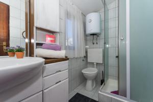 Fotografia z galérie ubytovania Apartments by the sea Okrug Gornji, Ciovo - 6078 v Trogiri