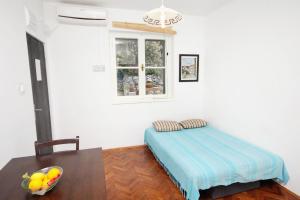 Fotografia z galérie ubytovania Apartments by the sea Omis - 6003 v Omise