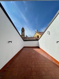 vistas al tejado de un edificio en Casa Apolloni 40 en Fano