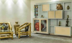 The Citi Residenci Hotel - Durgapur的休息区