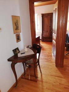Posedenie v ubytovaní ZISSI'S HOUSE