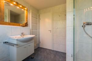 Ένα μπάνιο στο Fischers Ferienhaus