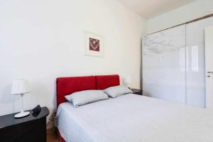 Posteľ alebo postele v izbe v ubytovaní SV18C Charming modern flat S Ambrogio