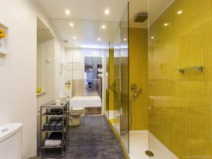 Koupelna v ubytování Carmo Chiado Deluxe Apartment