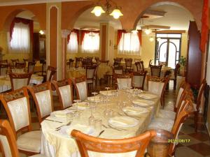 Εστιατόριο ή άλλο μέρος για φαγητό στο HOTEL RISTORANTE DEGLI AMICI