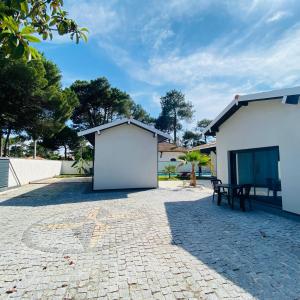 Zdjęcie z galerii obiektu Studio indépendant sur propriété avec piscine partagée w mieście Biscarrosse