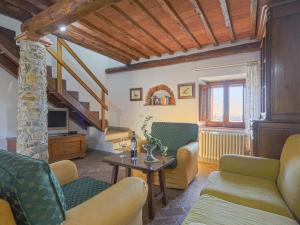 A seating area at Holiday Home Cellole - Valluccia by Interhome