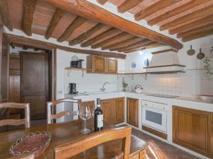 A kitchen or kitchenette at Holiday Home Cellole - Valluccia by Interhome Még 28 kép