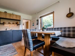 Kuchnia lub aneks kuchenny w obiekcie Holiday Home Pfisterer by Interhome
