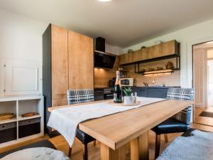 Kuchnia lub aneks kuchenny w obiekcie Holiday Home Pfisterer by Interhome