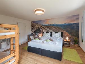 Łóżko lub łóżka w pokoju w obiekcie Holiday Home Pfisterer by Interhome