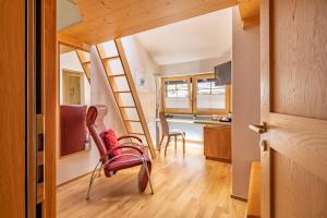 Majoituspaikan Hotel Pollux keittiö tai keittotila