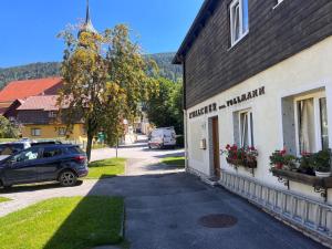Budynek, w którym mieści się apartament