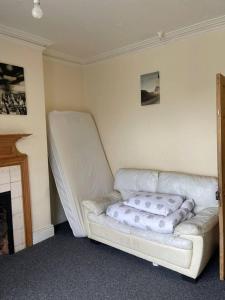 Кровать или кровати в номере 1 Bedroom Flat - Aylestone Road Leicester