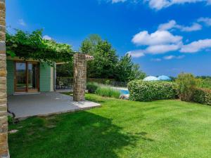 Vonkajšia záhrada v ubytovaní Villa Remington by Interhome