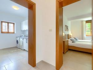 Posteľ alebo postele v izbe v ubytovaní Villa Remington by Interhome