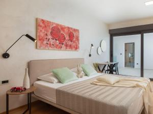 Posteľ alebo postele v izbe v ubytovaní Villa Old Olive VIII by Interhome