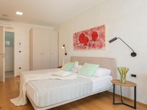Posteľ alebo postele v izbe v ubytovaní Villa Old Olive VIII by Interhome