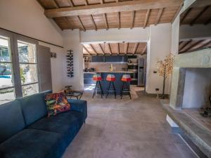 A kitchen or kitchenette at Chalet Il Talamo by Interhome Még 20 kép