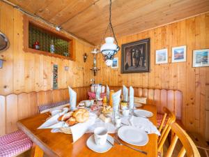 Nápoje v ubytování Chalet Edelweisshütte by Interhome