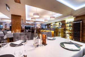 Restauracja lub miejsce do jedzenia w obiekcie Hotel Żywiecki Medical SPA & Sport Żywiec