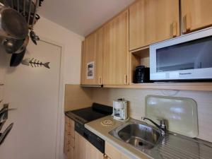 Dapur atau dapur kecil di Appartement Tignes, 2 pièces, 4 personnes - FR-1-449-119