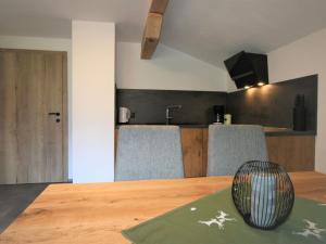 Kuchyňa alebo kuchynka v ubytovaní Apartment Geislerhof by Interhome