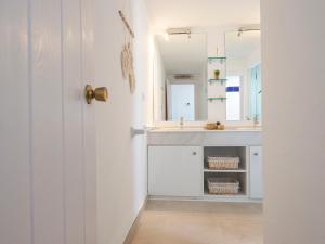 Zdjęcie z galerii obiektu Apartment Puerto Banus OPQ by Interhome w Marbelli