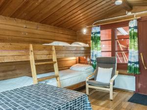 Postel nebo postele na pokoji v ubytování Holiday Home Livon pirtti 2 by Interhome