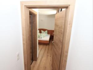 Posteľ alebo postele v izbe v ubytovaní Apartment Bernadette by Interhome