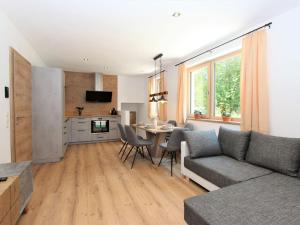 Kuchyňa alebo kuchynka v ubytovaní Apartment Bernadette by Interhome