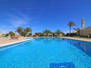 Bazén v ubytovaní Apartment Voramar-8 by Interhome alebo v jeho blízkosti