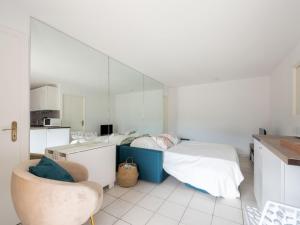 Η κουζίνα ή μικρή κουζίνα στο Apartment Turquoise-10 by Interhome +16 φωτογραφίες