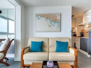 Køkken eller tekøkken på Apartment Résidence Kerentrech-5 by Interhome + 16 billeder