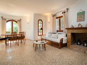 Posezení v ubytování Holiday Home La Marina by Interhome