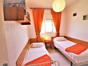 Posteľ alebo postele v izbe v ubytovaní Holiday Home Alkabir playa by Interhome