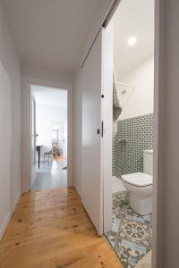 Ein Badezimmer in der Unterkunft Heart of Pamplona Apartments I