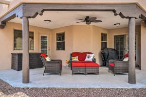 Rustic Las Cruces Escape - 2 Mi to NMSU! 휴식 공간