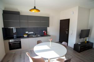 A kitchen or kitchenette at Ierapetra flats