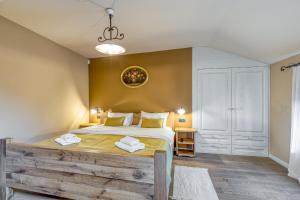 Łóżko lub łóżka w pokoju w obiekcie Villa Kata in Selina