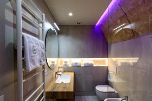 Koupelna v ubytování Iris Luxury Suite