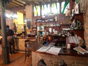 Loungen eller baren på Hostal Virgen de la Encina